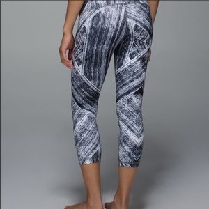 Lululemon Wunder Under Crop II Full-On Luon